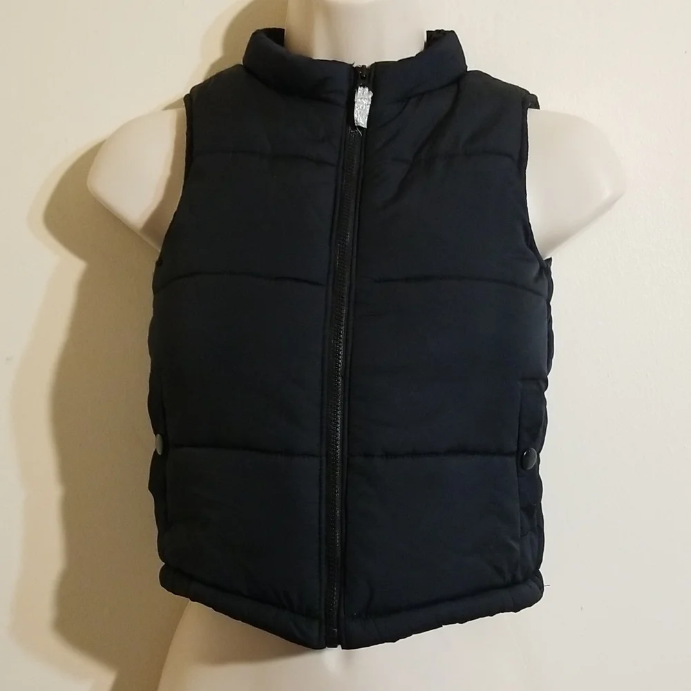 Carter's girls size 4t black puffer vest